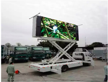 Cartellone pubblicitario principale camminante all'aperto del camion di alta luminosità P10 con il GPS